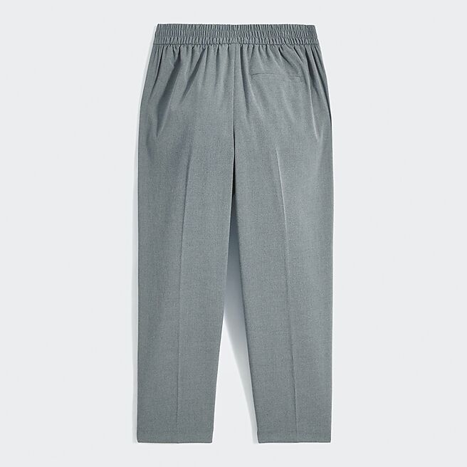 GAP斜紋布高腰修身九分褲，原價1499元。（摘自GAP官網）