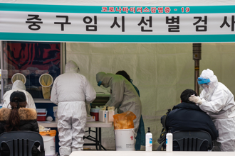 韓國確診破15萬例 民眾移動量增恐擴散疫情