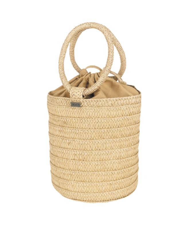 Global Mall新北中和店的Quiksilver & Roxy 手提包，原價1780元，優惠價1160元。（Global Mall提供）