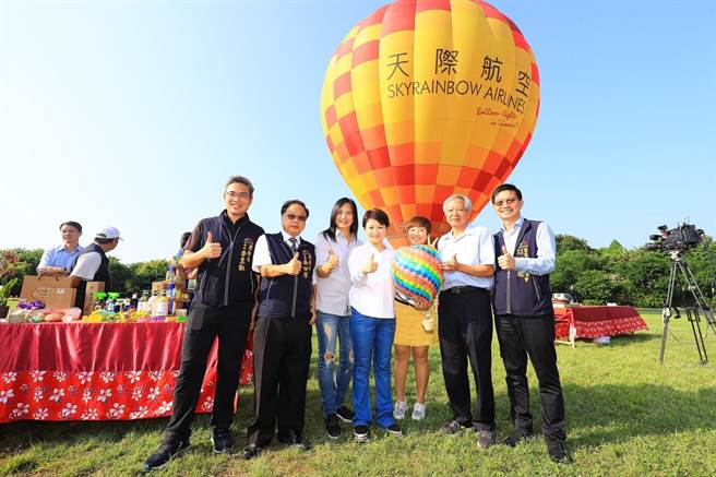 台中山城熱氣球嘉年華歡迎民眾到石岡體驗，鳥瞰山城美景。（資料照片／台中市政府提供）