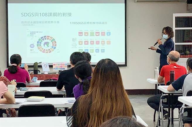 中市教师研习中心暑期开设「班级经营」与「媒体素养」课程。（台中市政府提供）