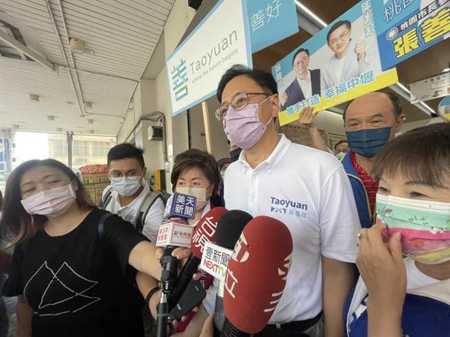 国民党桃园市长参选人张善政说，民进党若要林智坚选下去，诚信原则要讲清楚。(吕筱蝉摄)