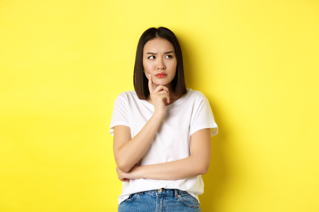 1名女網友稱自己選伴侶的條件是一定要「有車」，她認為男生出社會後有車相當基本，如果曖昧對象沒有車，她會馬上冷感。（示意圖，達志影像/shutterstock）