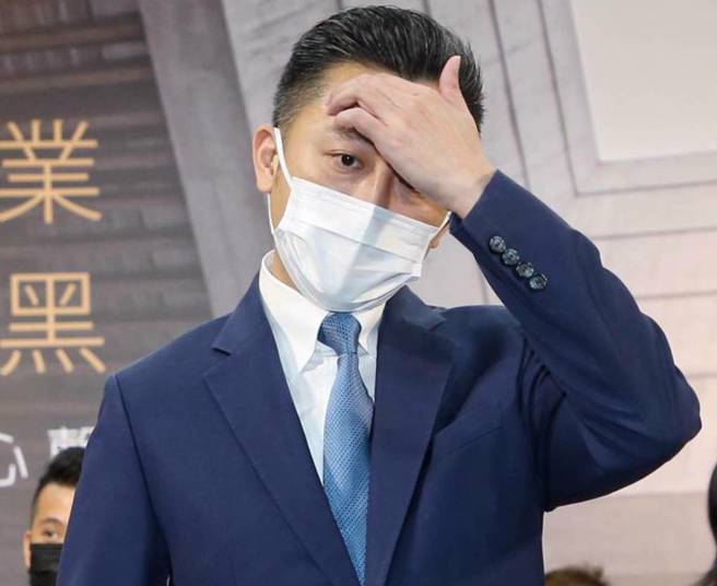 林智坚已被台大核定撤销学位，但却被民进党以不认输的态度，坚持要全党护一人。（资料照／赵双杰摄）