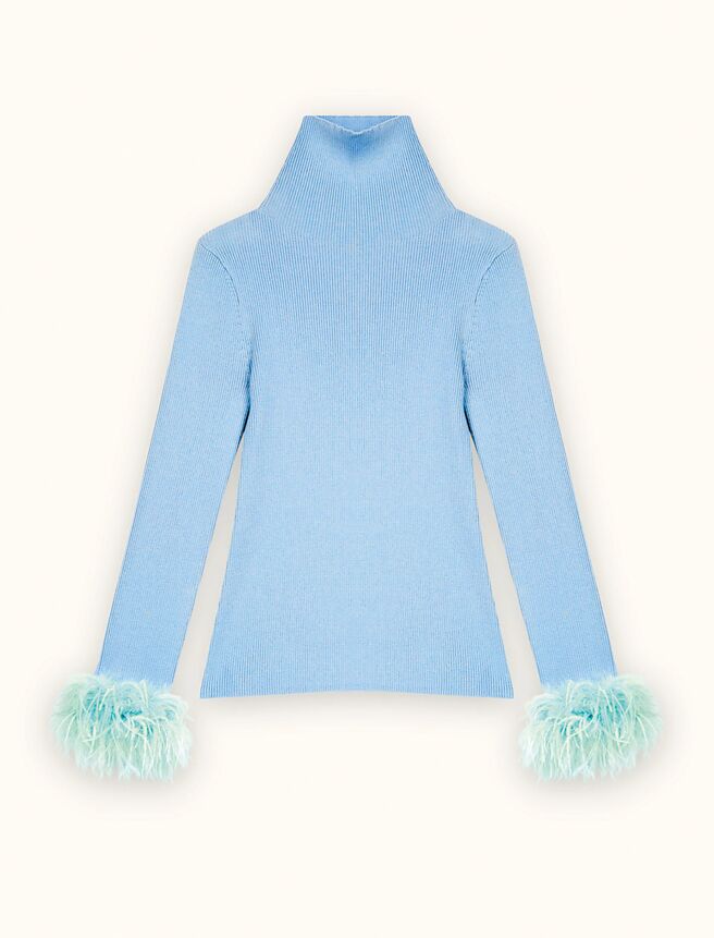 Maje羽毛滾邊高領上衣，8990元。（Maje提供）