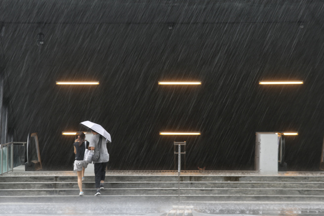 午后对流旺盛，各地易有短时强降雨。(资料照)
