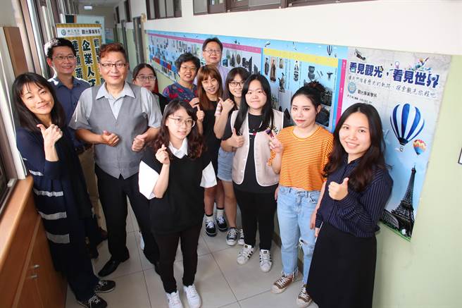 靜宜觀光系是全國各綜合大學中，唯一將課程規畫有為餐旅館管理、旅遊產業經營、休閒遊憩規劃管理及觀光資訊等四大專長領域。（靜宜大學提供）