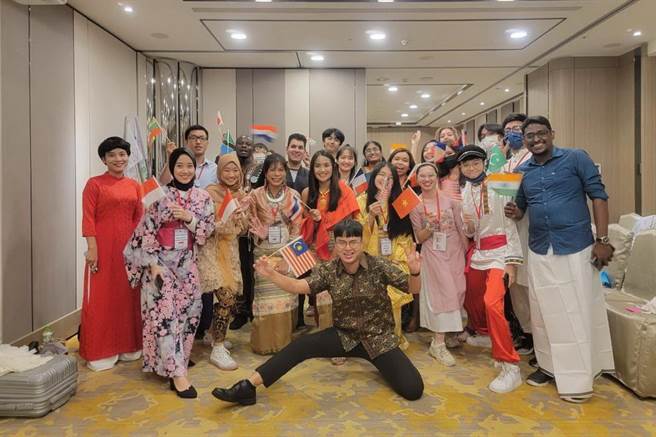 靜宜是全台早期第二所設置觀光系所的大學，專任教師及教學助理群不僅取得專業國際證照，更不乏國寶級大廚，實務教學軟硬體實力雄厚。（靜宜大學提供）