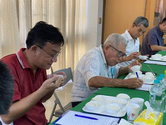 台東縣地區稻米達人賽11日登場。（蔡旻妤攝）