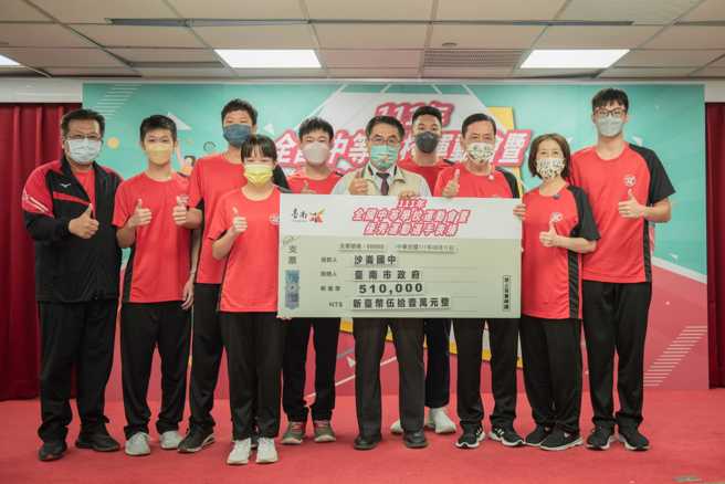 （取自黄伟哲脸书）