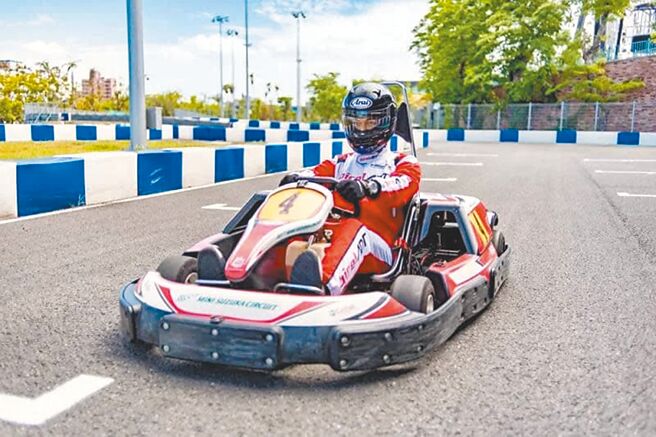 今年暑假必玩的「娱乐大联盟」热销好评不断，一本集结SKM Park Outlets馆内8大娱乐店柜。（SKM Park提供）