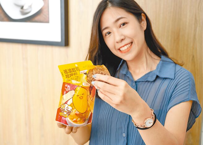 即起至9月6日，买夯番薯任2件可享85折。（全家提供）