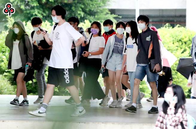 111学年度大学分发入学于今(12)日公告分发结果，受少子化影响，今年度录取率为98.94％创新高。(示意图／本报资料照)