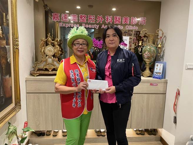 立委陈玉珍介入关怀，协调中华韩友慈善协会及中华慈善公益协会提供急难救助金，帮忙许姓民眾一家人暂度难关。（立委陈玉珍办公室提供）