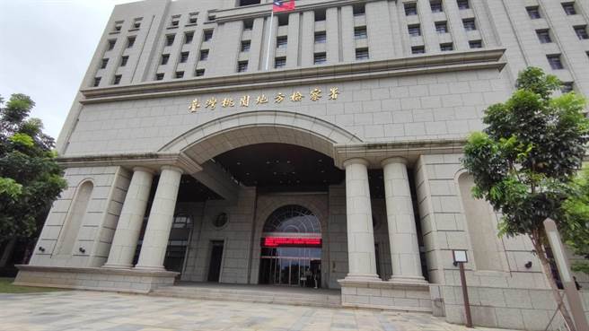 檢察官複訊後，認詹、蔡2人涉嫌重大，且有串供、湮滅證據之虞，今日桃園地方法院裁定聲押禁見。（賴佑維攝）