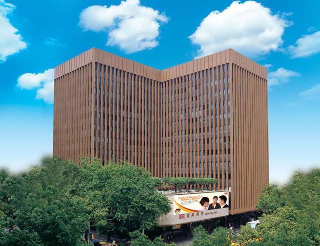 （彰化银行、奇美实业签订永续连结贷款，迈向净零碳排。图／彰化银行提供）