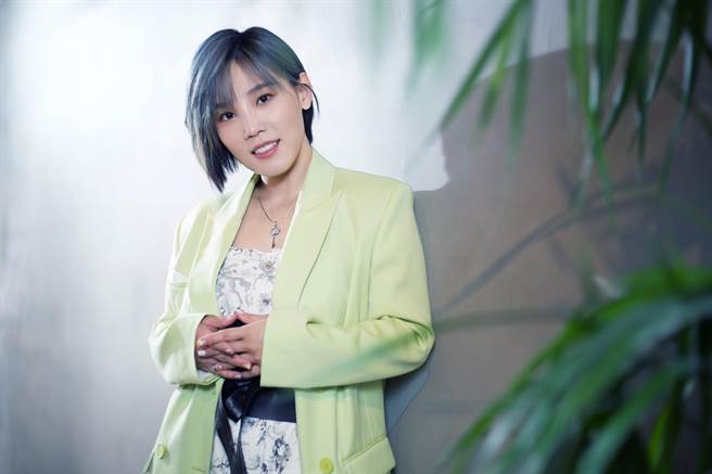 李佳薇推出新专辑《痛快》宣告演艺工作全面回归。（罗永铭摄）