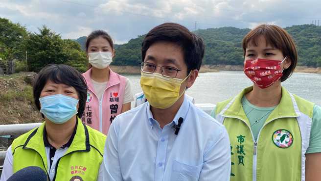 要求自来水公司成立应变中心，务实解决缺水问题。（取自蔡适应脸书）