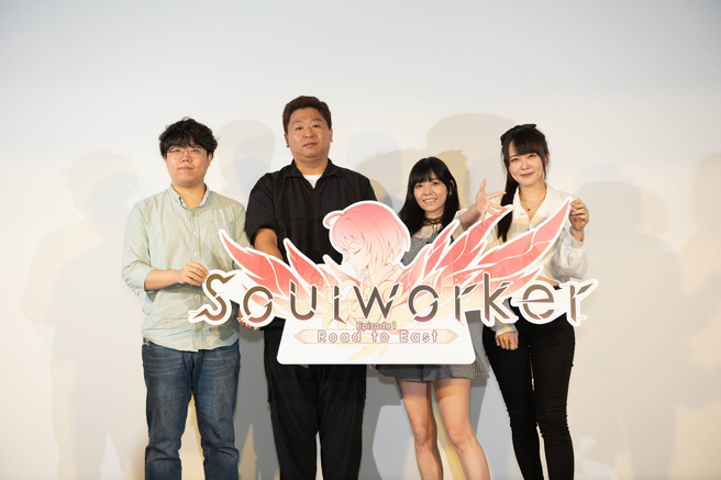 《Soulworker灵魂行者》专程访台宣传第二季改版与游戏未来计画
（左起依序为主企划姜声珍、游戏制作人成俊熙、实况主月希和小馒头）
