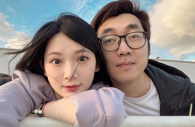 优格和电玩实况主Xargon婚后育有一对儿女。(图／取自优格 - Doremi姐姐脸书)