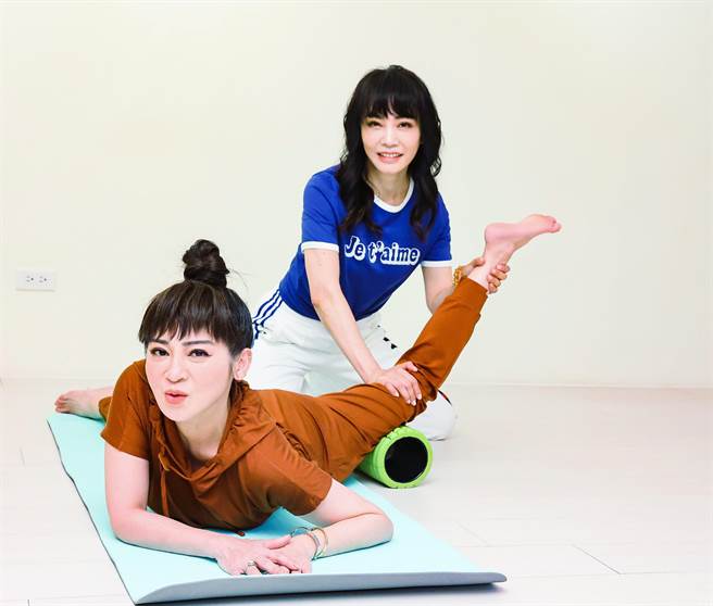 柴智屏笑称自己像整骨师傅。（罗永铭摄）