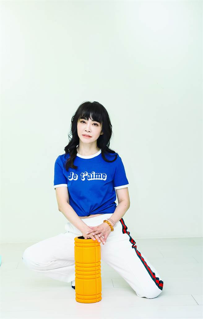 柴智屏靠滚筒运动救回身体。（罗永铭摄）