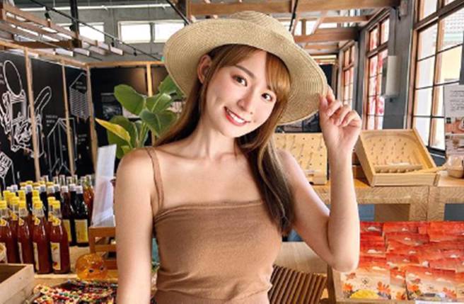 林莎有「台版三上悠亚」、「国民初恋」等称号。(图／取自林莎IG)