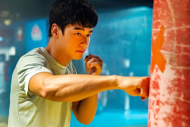 林敬伦在《倒数回击》饰演拳馆小老板。（七十六号原子提供）