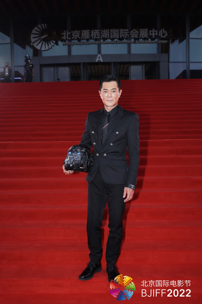 古天乐被说面部不自然，怀疑是打了太多肉毒杆菌。(图/北京国际电影节 微博)