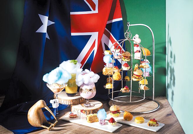 台北六福萬怡酒店〈The Lounge〉大廳酒吧推出「雲朵下午茶」，以澳洲當地飲食特色，設計出12款澳式甜鹹點。圖／業者提供