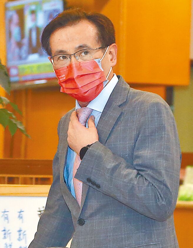 民进党立委郑运鹏（见图）表示他愿意接受民进党选对会的青睐跟徵召，代表民进党参选桃园市长。（赵双杰摄）