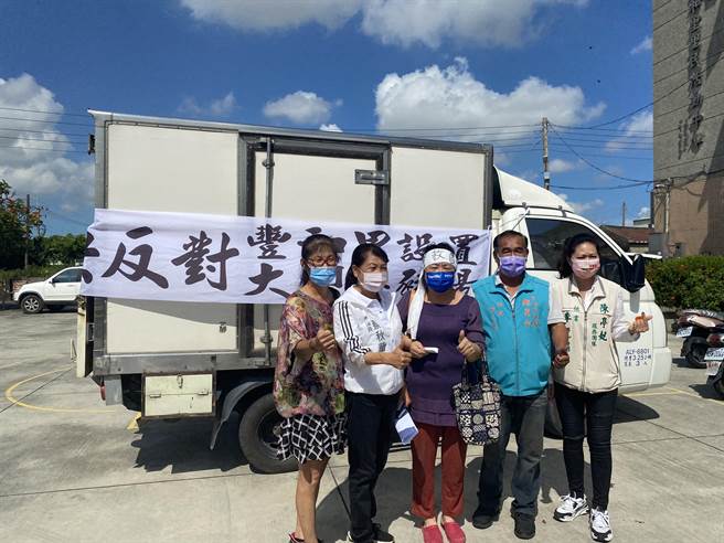 大型养猪场将进驻台南学甲丰和里，引发地方反弹。(曹婷婷摄)