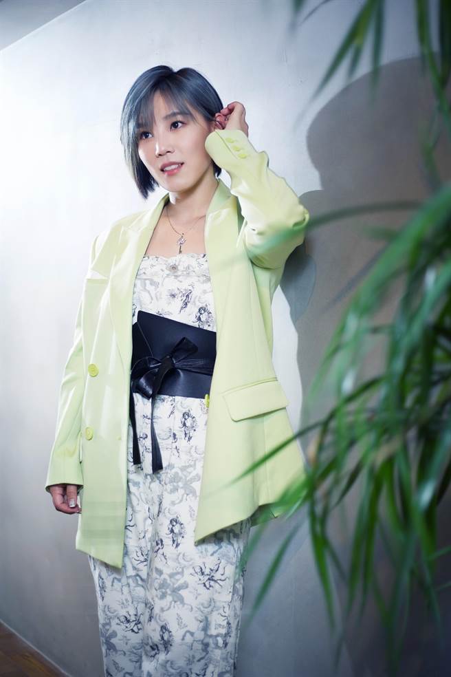 李佳薇推出新專輯《痛快》宣告演藝工作全面回歸。（羅永銘攝）