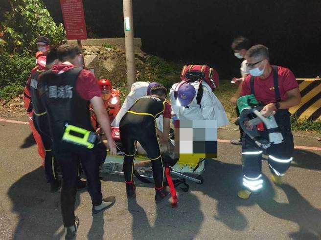 桃园宫庙永安渔港办普渡法会送煞3人溺水不治。(消防局提供／吕筱蝉桃园传真)