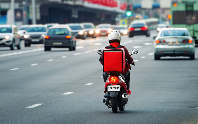 网友在脸书发文嘲讽外送员，引起网路热议。（示意图／Shutterstock）