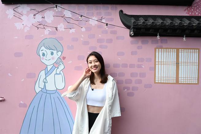 胡祖薇为节目到宜兰出外景。（三立提供）