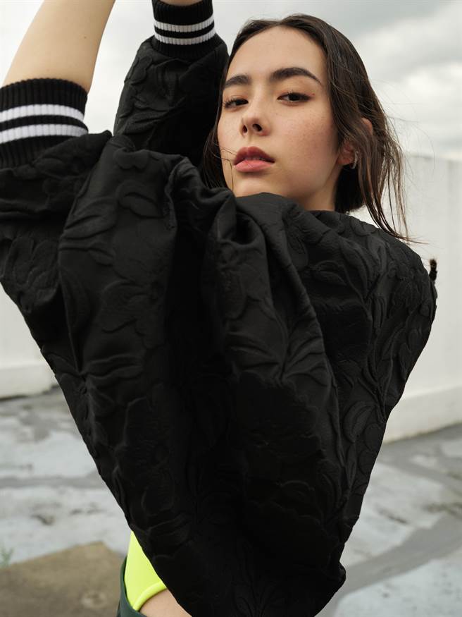 林奕嵐外表酷似王祖賢。（周子娛樂提供）