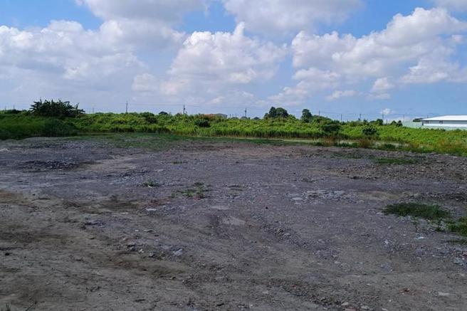 台南市有畜牧业者申请在学甲区丰和里设置新式水帘式猪舍，引起地方反弹，目前暂时停工。（图/ 中央社）