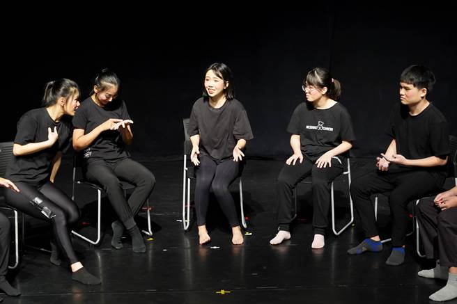 紙風車首度在屏東開設戲劇課程，將累積多年在台灣各地藝術推廣的經驗與能量，用戲劇培育屏東在地人才。（紙風車文教基金會提供）