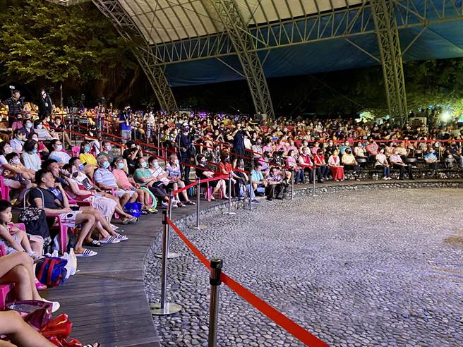 今日活动最后一天入园人数高达19319人，总入园人数约41万人次，文化局推估经济效益约10亿元。（吴佩蓉摄）