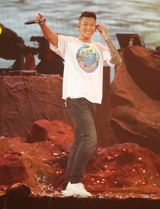 瘦子连3场小巨蛋演唱会昨晚顺利落幕。（陈俊吉摄）