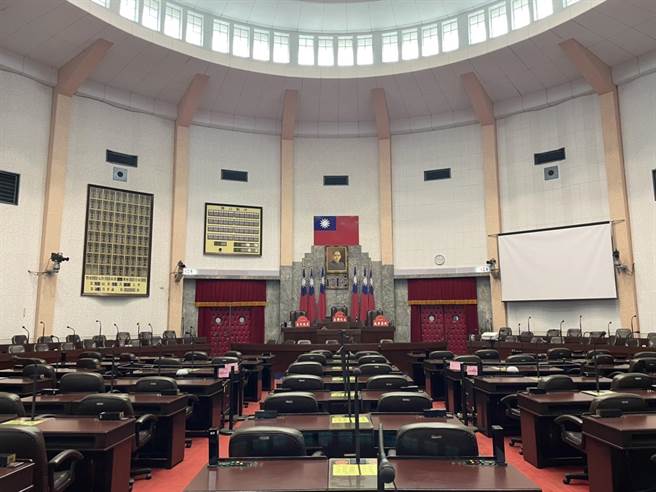 立法院民主议政园区过去为台湾省议会，自立法院承担起管理之责后积极活化，除了本来就很受欢迎的民主时刻馆、议政博物馆之外，盼修復记名表决器部分功能，能再度为园区增添新的亮点。（立法院提供／冯惠宜台中传真）