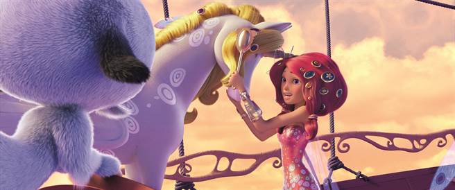 結合真人與動畫的電影《米婭的精靈王國》，於8月26日在台上映。（華映提供）