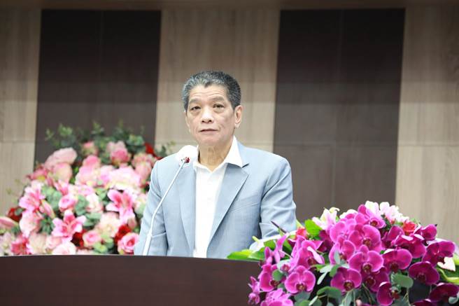 南投县议长何胜丰针对论文风波表示，别人怎么说他没意见。（南投县议会提供／廖志晃南投传真）