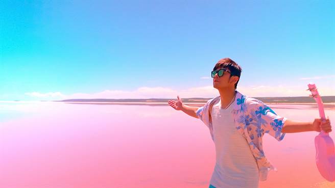 周杰倫〈粉色海洋〉MV遠赴西澳拍攝。（杰威爾音樂提供）