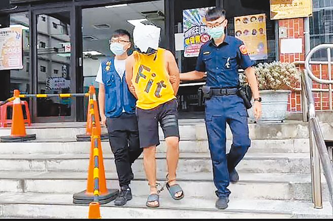 涉嫌勒斃女友的菲籍男移工迪歐尼，被警方依殺人罪嫌移送新竹地檢署偵辦。（竹北分局提供／羅浚濱新竹傳真）