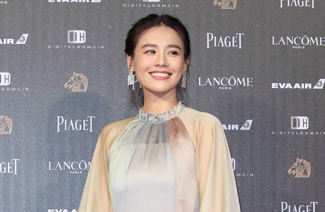 马思纯被拍逆向开车又乱丢垃圾。（图／本报系资料照片）