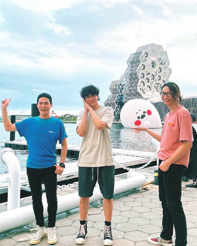 宇宙人高雄偶遇「无所事事」小海豹串起惊人巧合。（相信音乐提供）