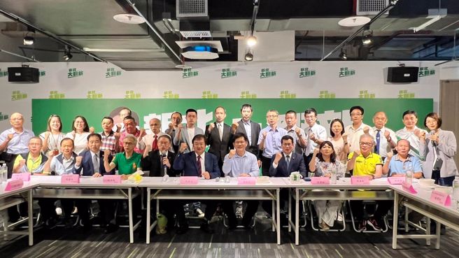 民進黨新北市長參選人林佳龍獲得醫界力挺，9月將成立醫界、醫事聯盟後援會。（圖／翻攝自林佳龍臉書）