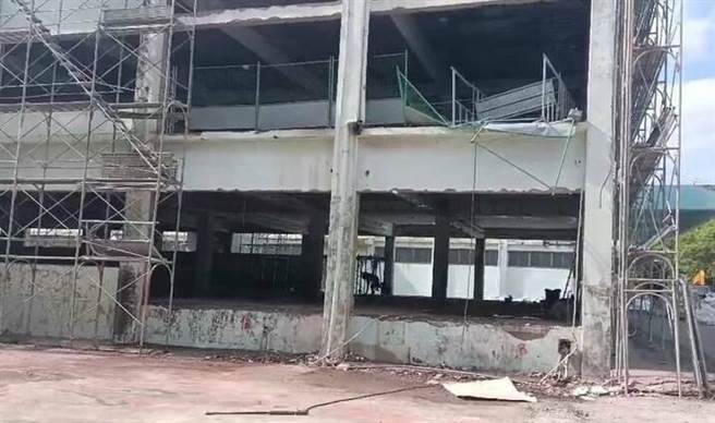 苗栗市一处工厂发生工安意外，2名工人重伤送医。（翻摄照片／李京升苗栗传真）